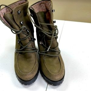 Seychelles bomber boot